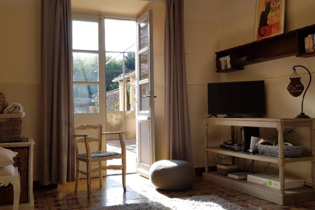 St Jean Du Gard : Spacious Apartment With Use Of Pool Saint-Jean-du-Gard Esterno foto