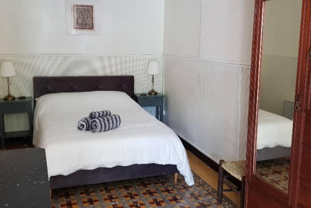 St Jean Du Gard : Spacious Apartment With Use Of Pool Saint-Jean-du-Gard Esterno foto