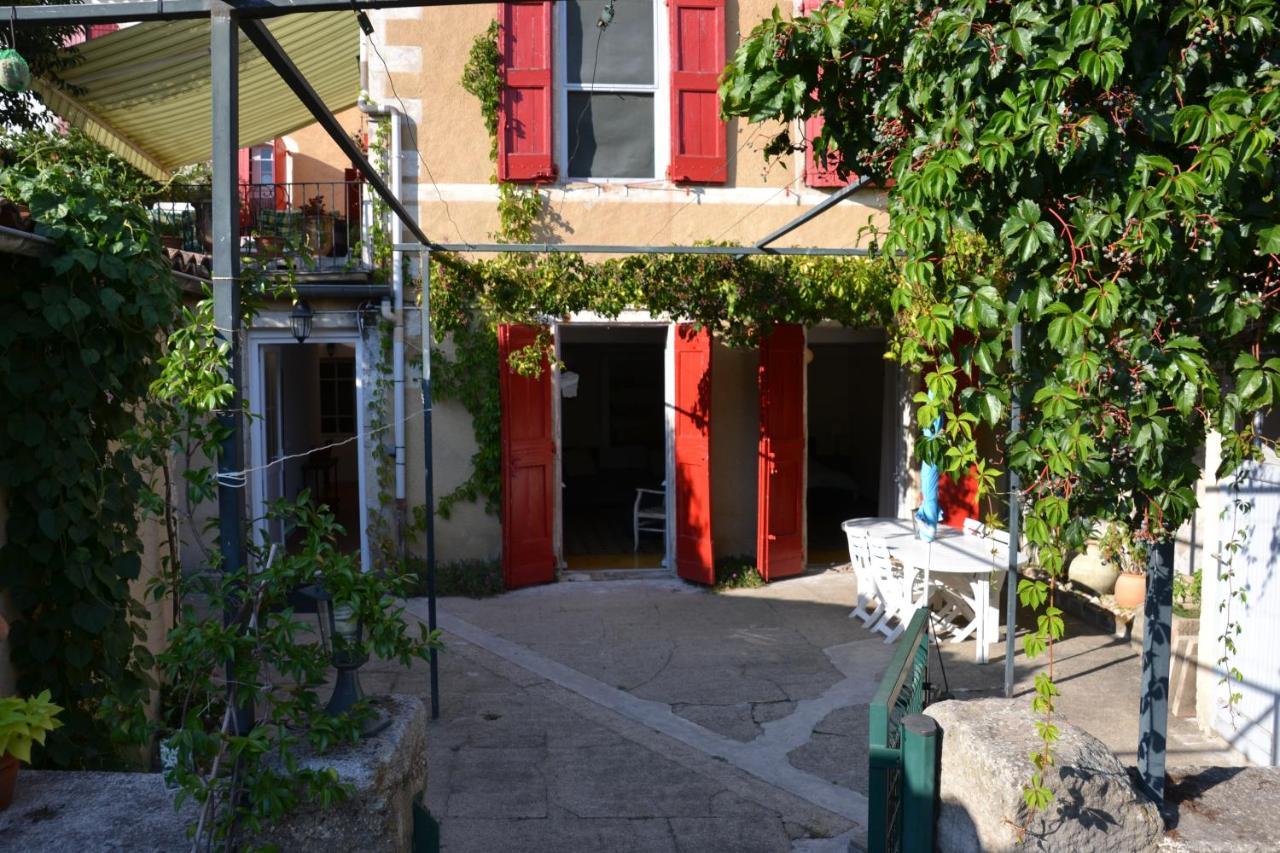 St Jean Du Gard : Spacious Apartment With Use Of Pool Saint-Jean-du-Gard Esterno foto