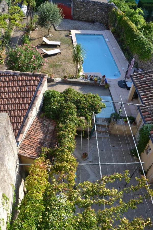St Jean Du Gard : Spacious Apartment With Use Of Pool Saint-Jean-du-Gard Esterno foto